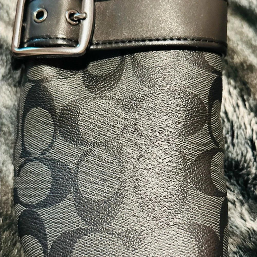 Beautiful Coach Signature Pattern Mules - Picture 4 of 4